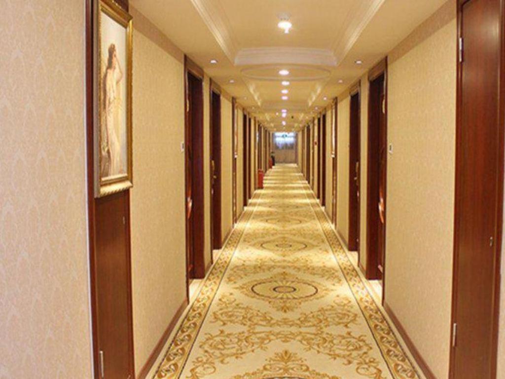 Yichang Vienna Hotel Wanda Branch Exterior photo